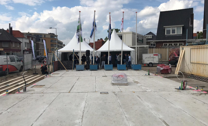 tent vlaggen.jpg