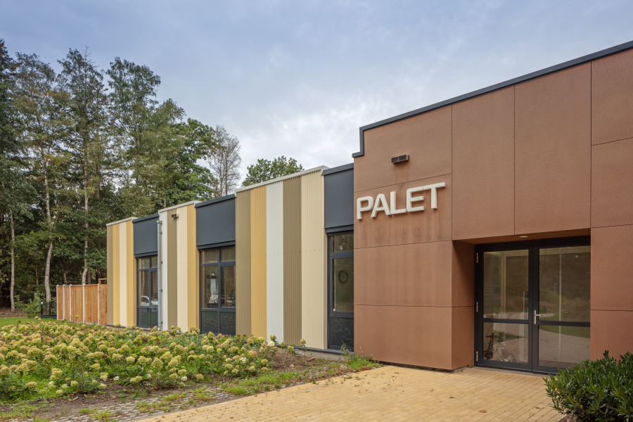 Hellendoorn 38 zorgeenheden en werkgebouw