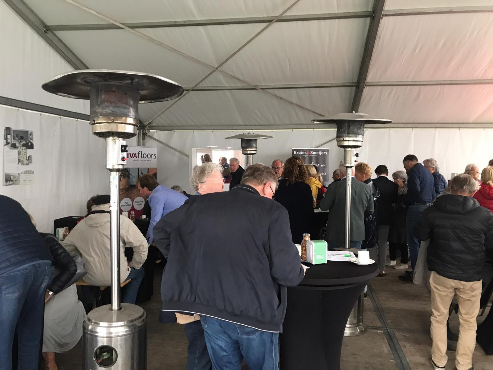 tent mensen.jpg